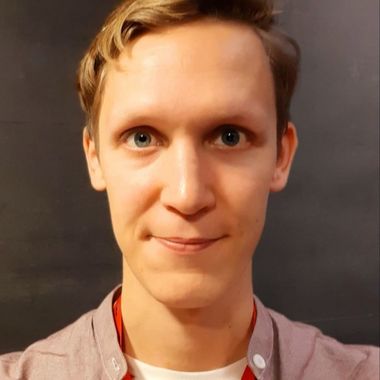 Dr Paavo Huoviala