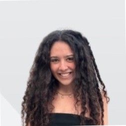 Paula Fernandez